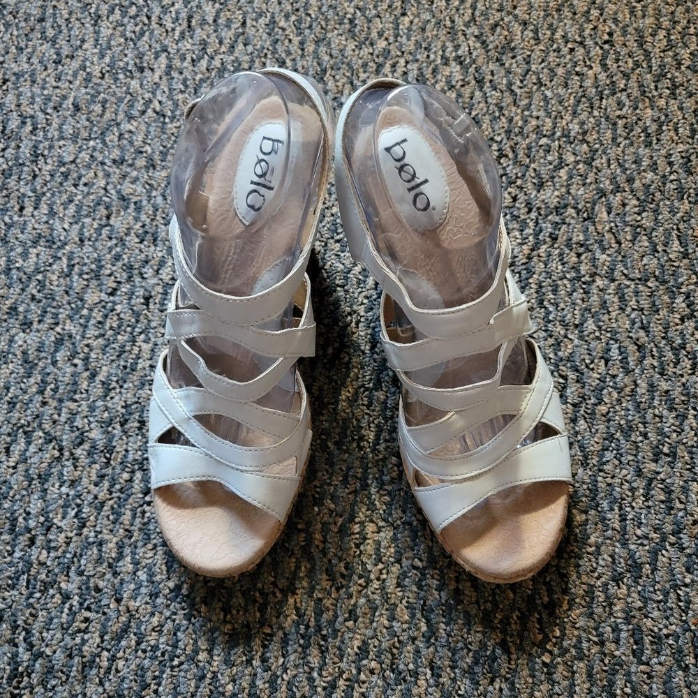 Born Bolo White Leather Wedge Sandals Size 10